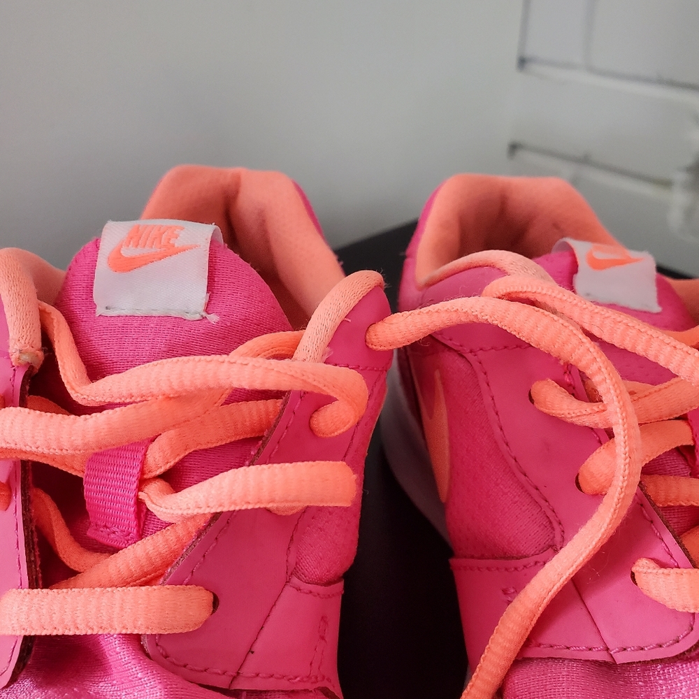 Nike Running Shoes - Picture 2 of 8
